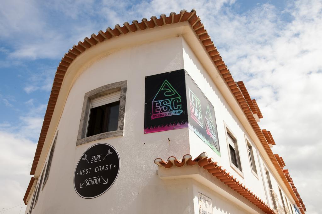Auberge de jeunesse Ericeira Surf Camp Extérieur photo